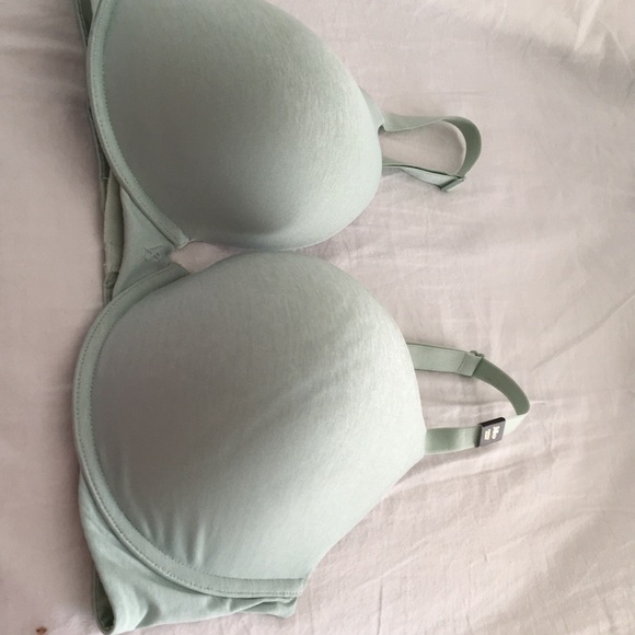 Victoria's Secret Other - Minty green newer bra